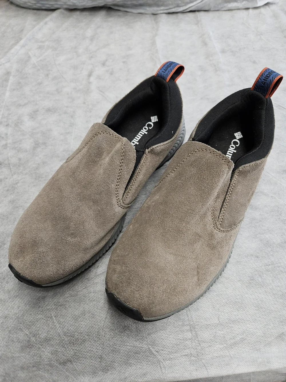 Columbia Landroamer Men’s Slip-On Suede Casual Shoe - Taupe Sz Mens 8